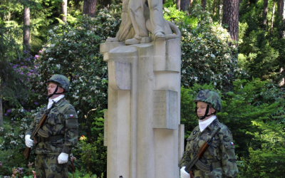 pamatnik_v_novem_boru.jpg